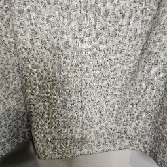 Banana Republic Brushed Knit Gray Animal Print Dolman Top Mock Neck Medium - Picture 5 of 8